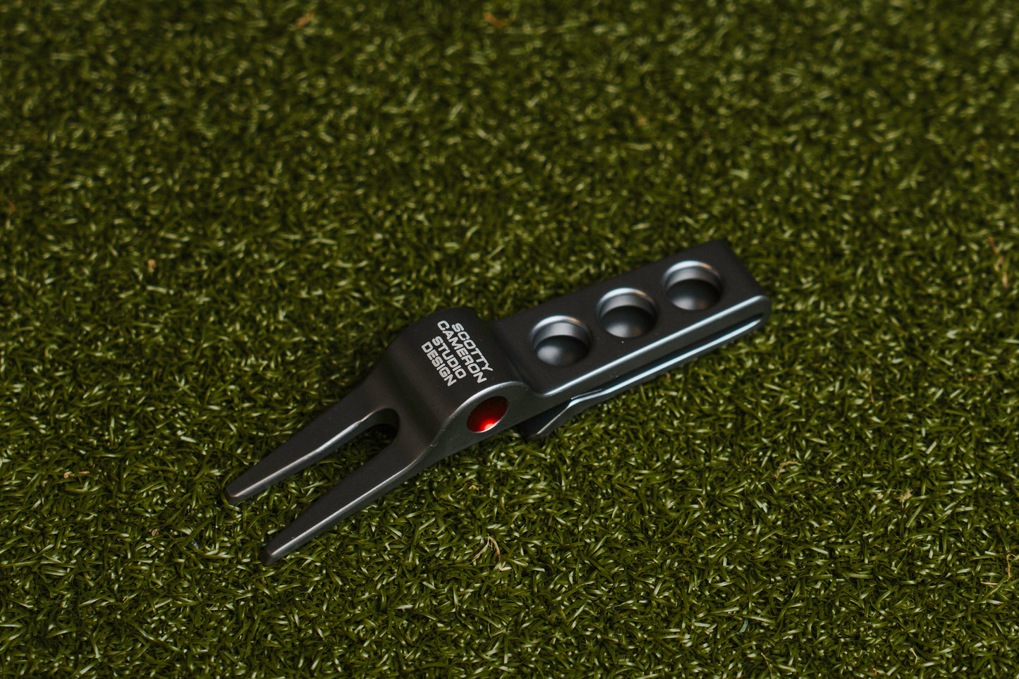 Scotty Cameron 2023 Holiday - Light Gray