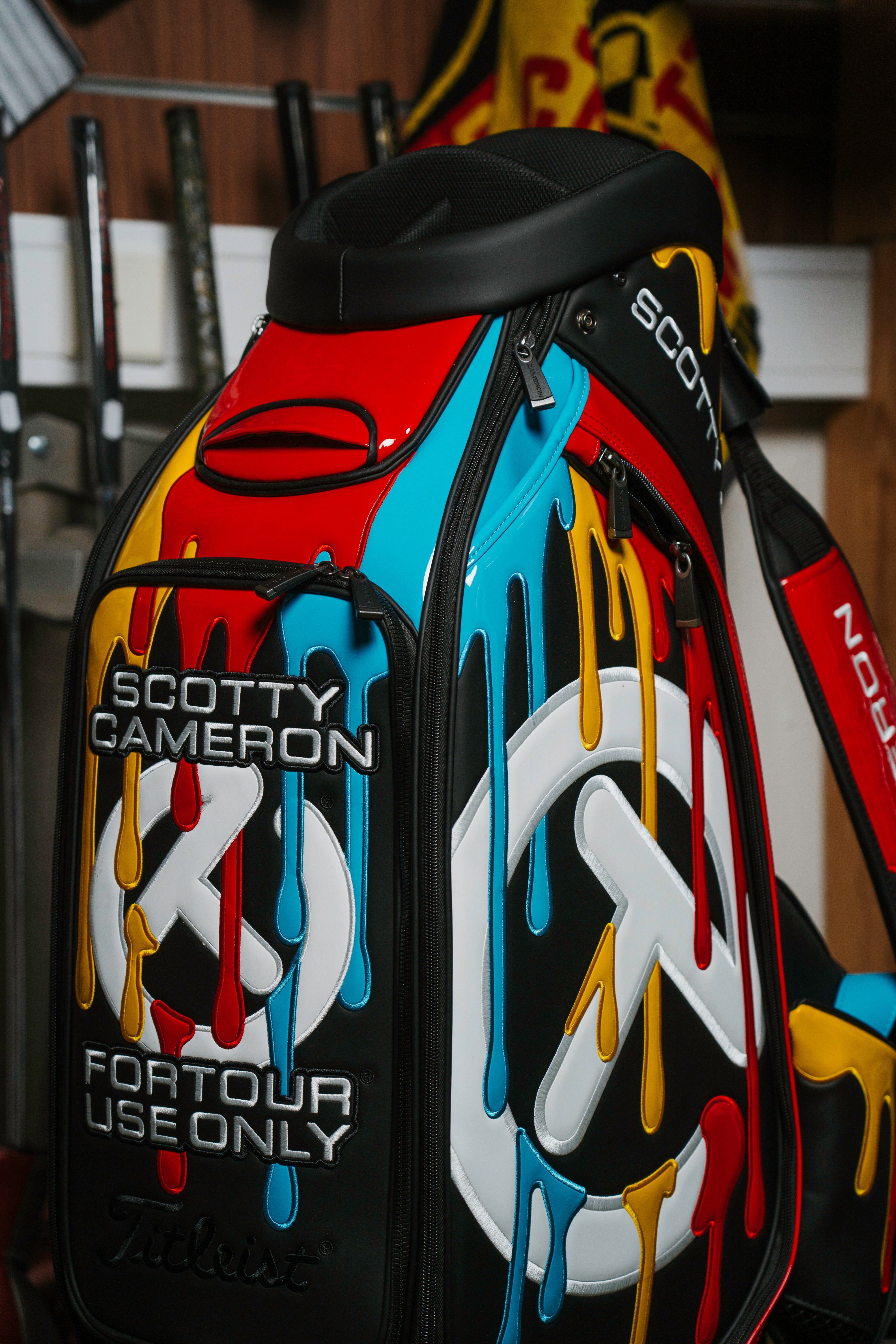Scotty Cameron 2025 Tour Bag PAINT DRIP – Vili Custom Golf