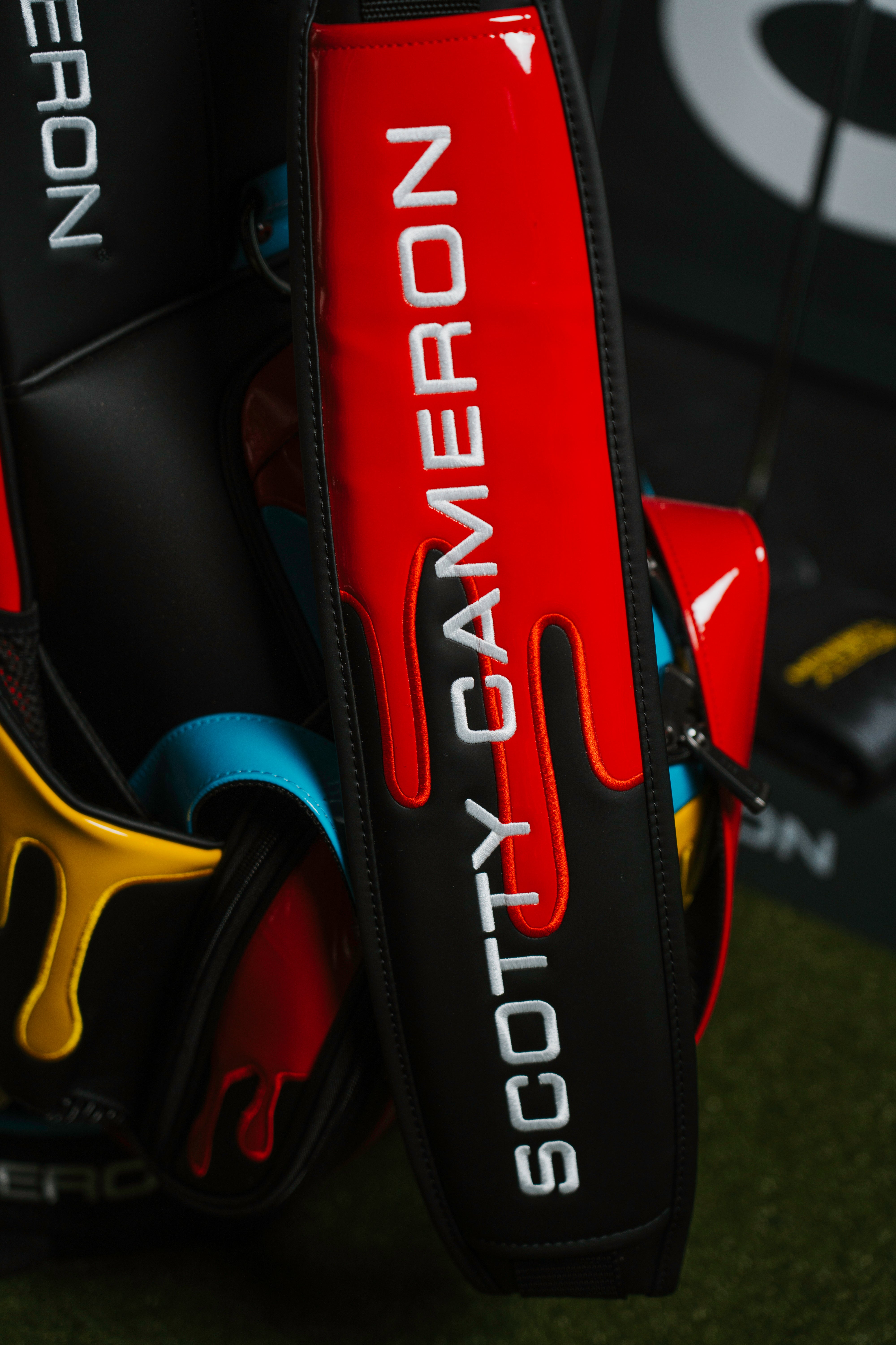 Scotty Cameron 2025 Tour Bag PAINT DRIP – Vili Custom Golf